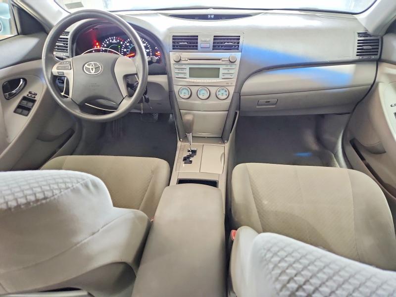 2009 Toyota Camry le