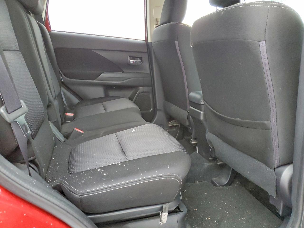 2018 Mitsubishi Outlander es