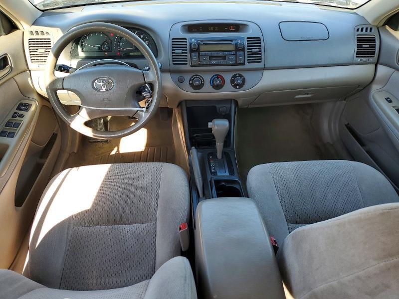 2004 Toyota Camry le