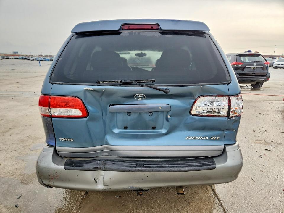 2002 Toyota Sienna xle