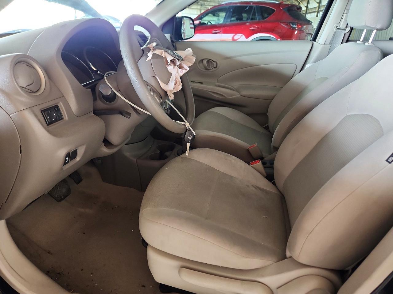 2012 Niss Versa 1.6 s