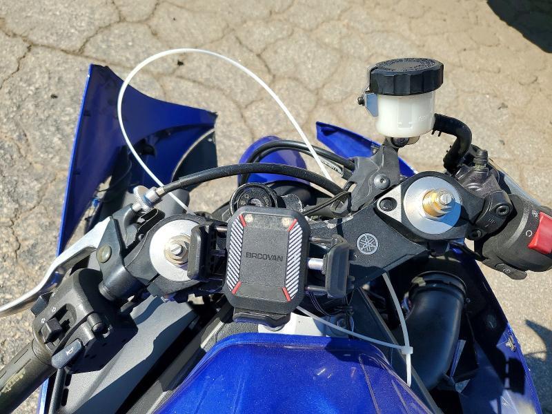 2005 Yamaha Yzfr6 l