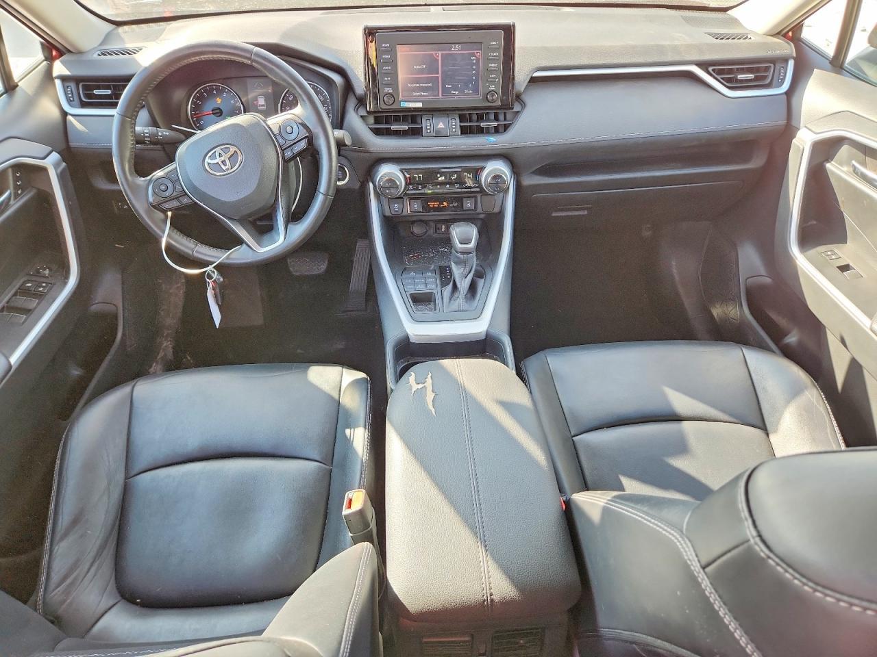 2019 Toyota Rav4 xle Premium