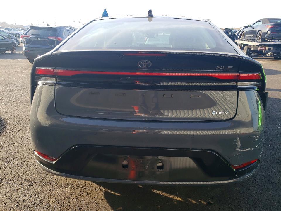 2024 Toyota Prius xle