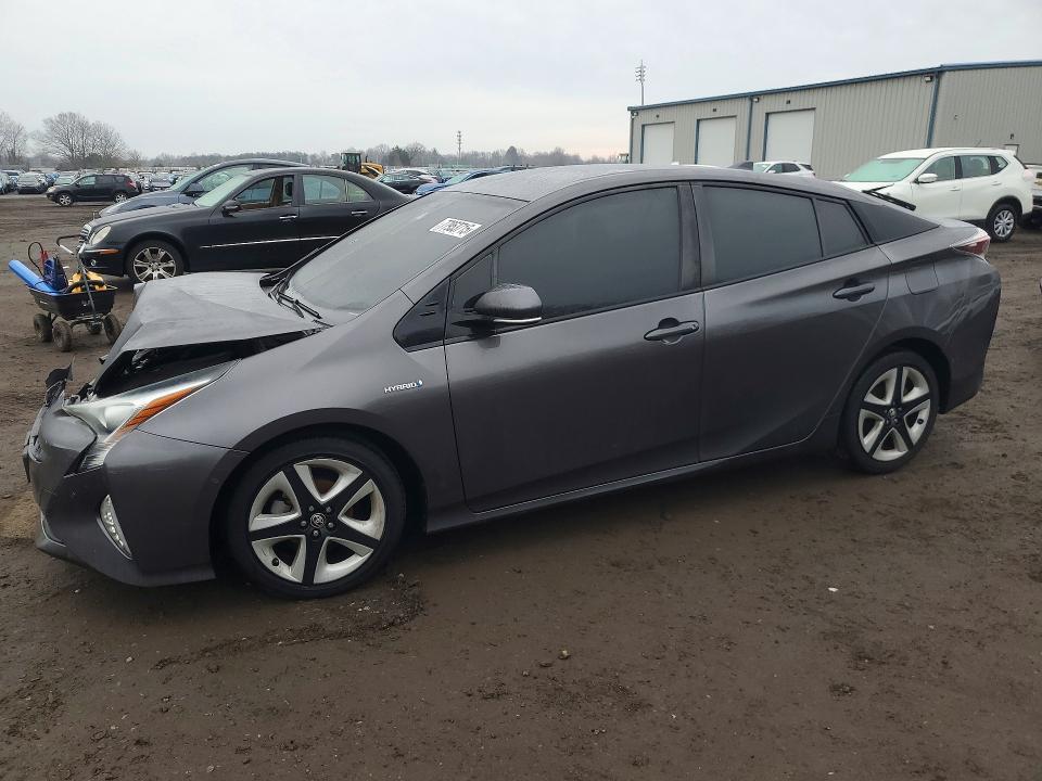 2018 Toyota Prius Four Touring