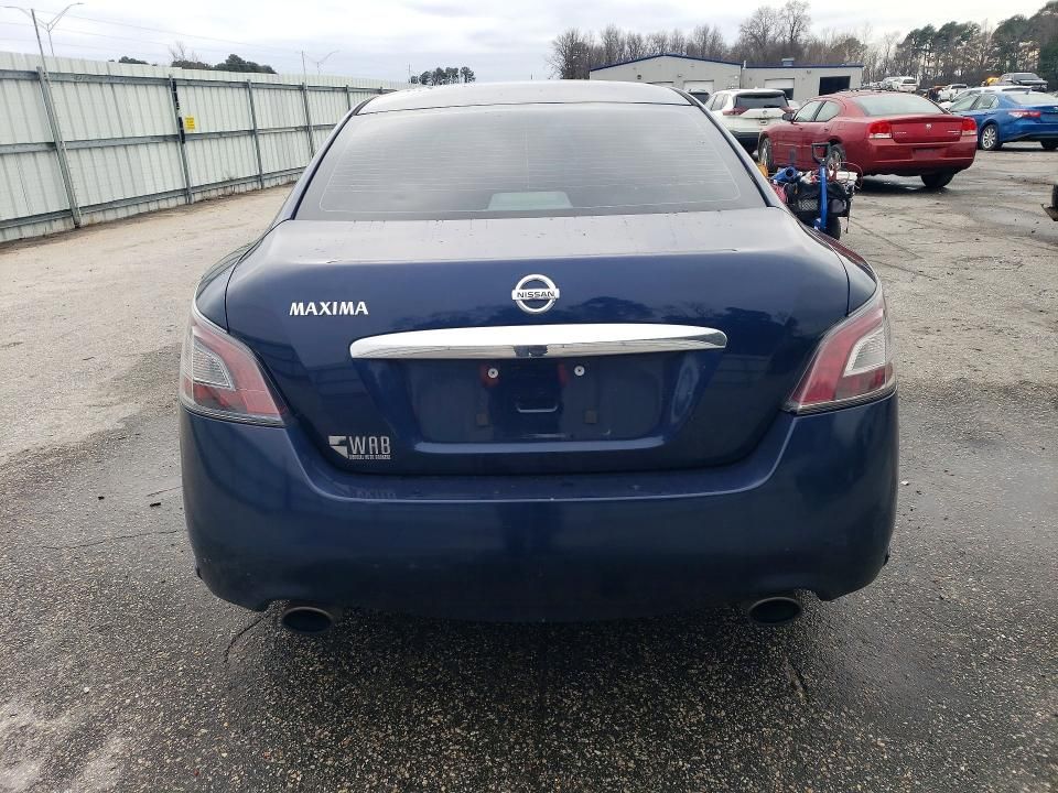 2013 Nissan Maxima s
