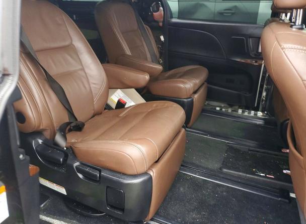 2017 Toyota Sienna xle