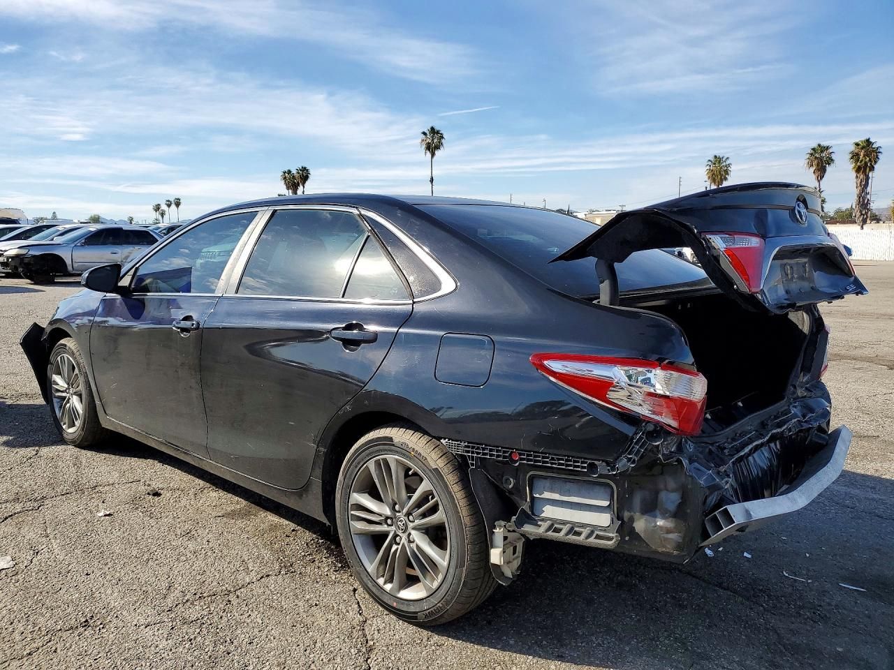 2016 Toyota Camry le