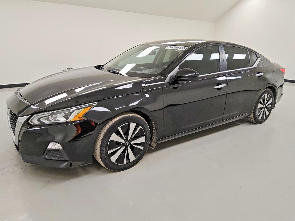 2022 Nissan Altima 2.5 sv