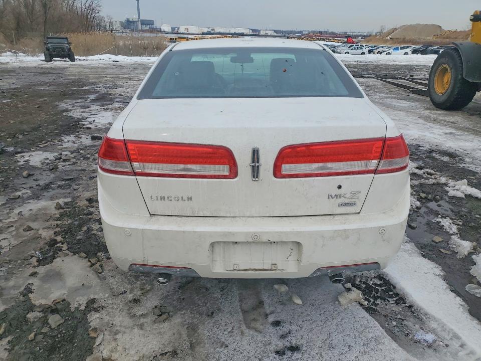 2011 Lincoln Townhouse MKZ