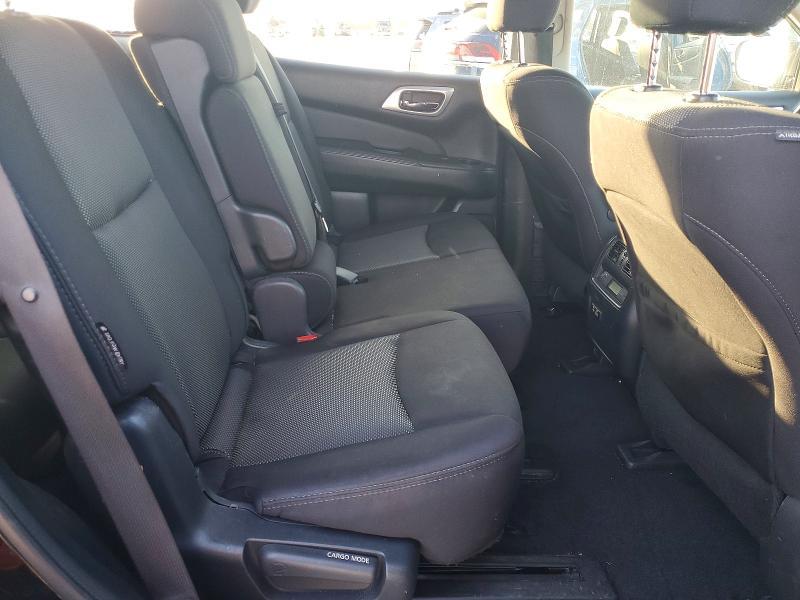 2020 Nissan Pathfinder sv