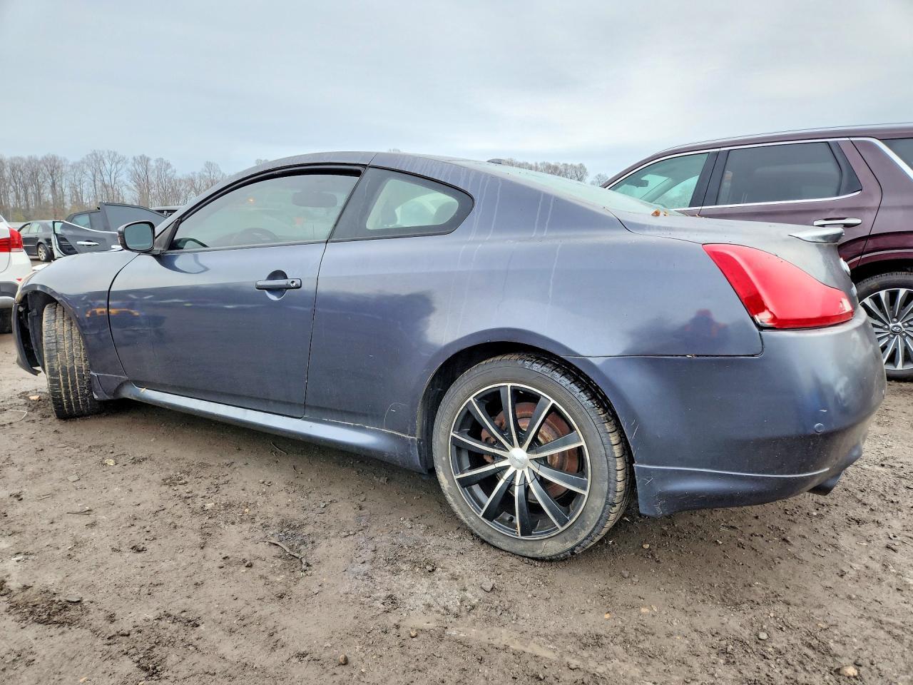 2011 Infiniti G37