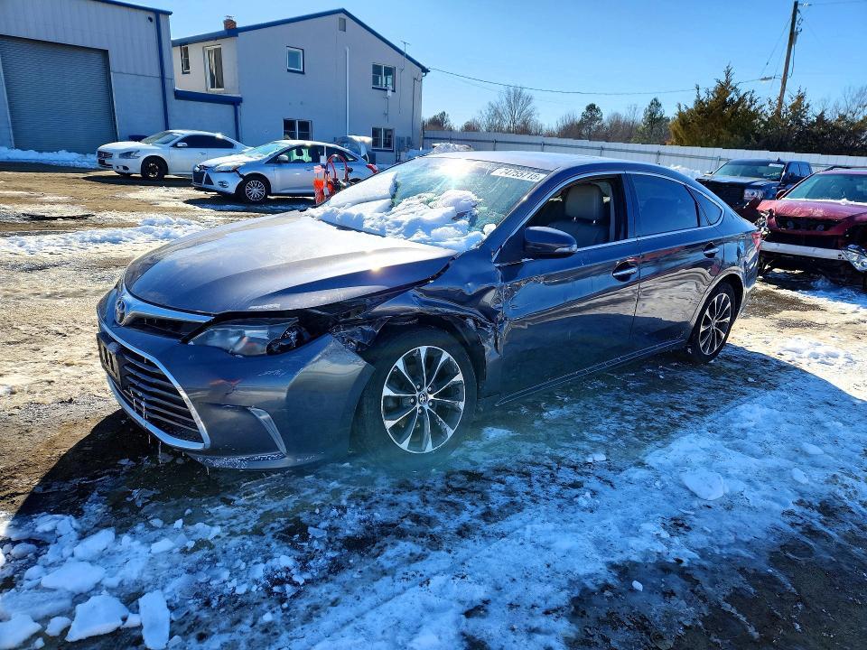2016 Toyota Avalon xle Plus