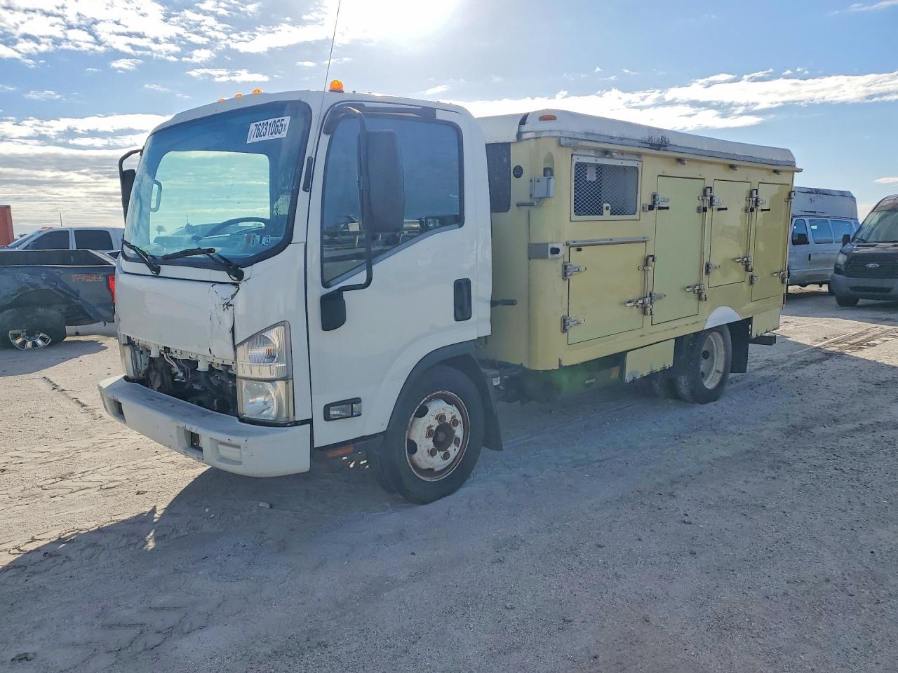 2013 Isuzu Npr hd