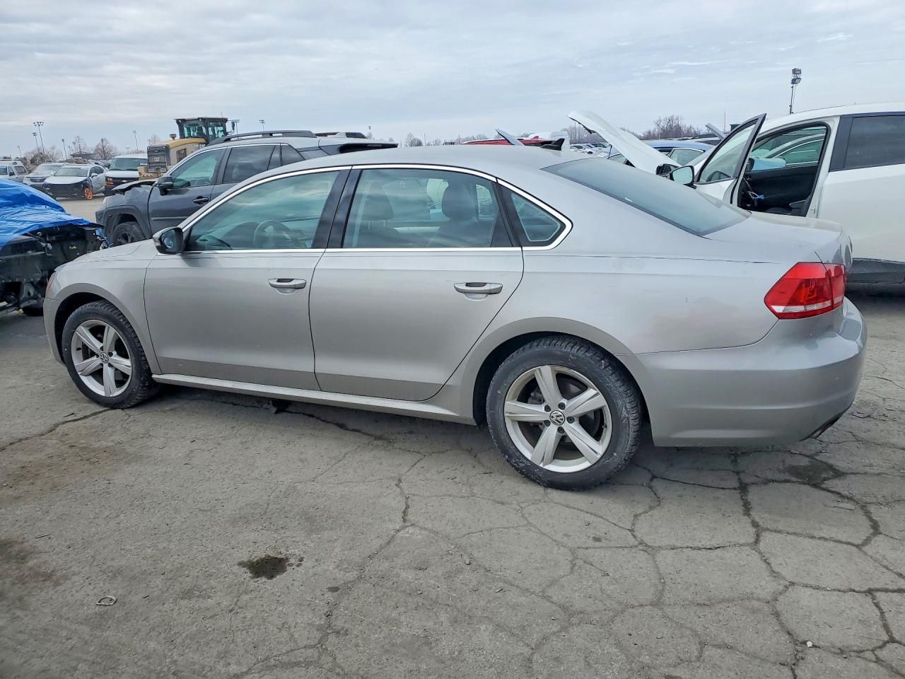 2013 Volkswagen Passat se