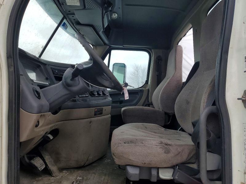 2016 Freigliner 2016 Freightliner Cascadia 125 Semi Truck