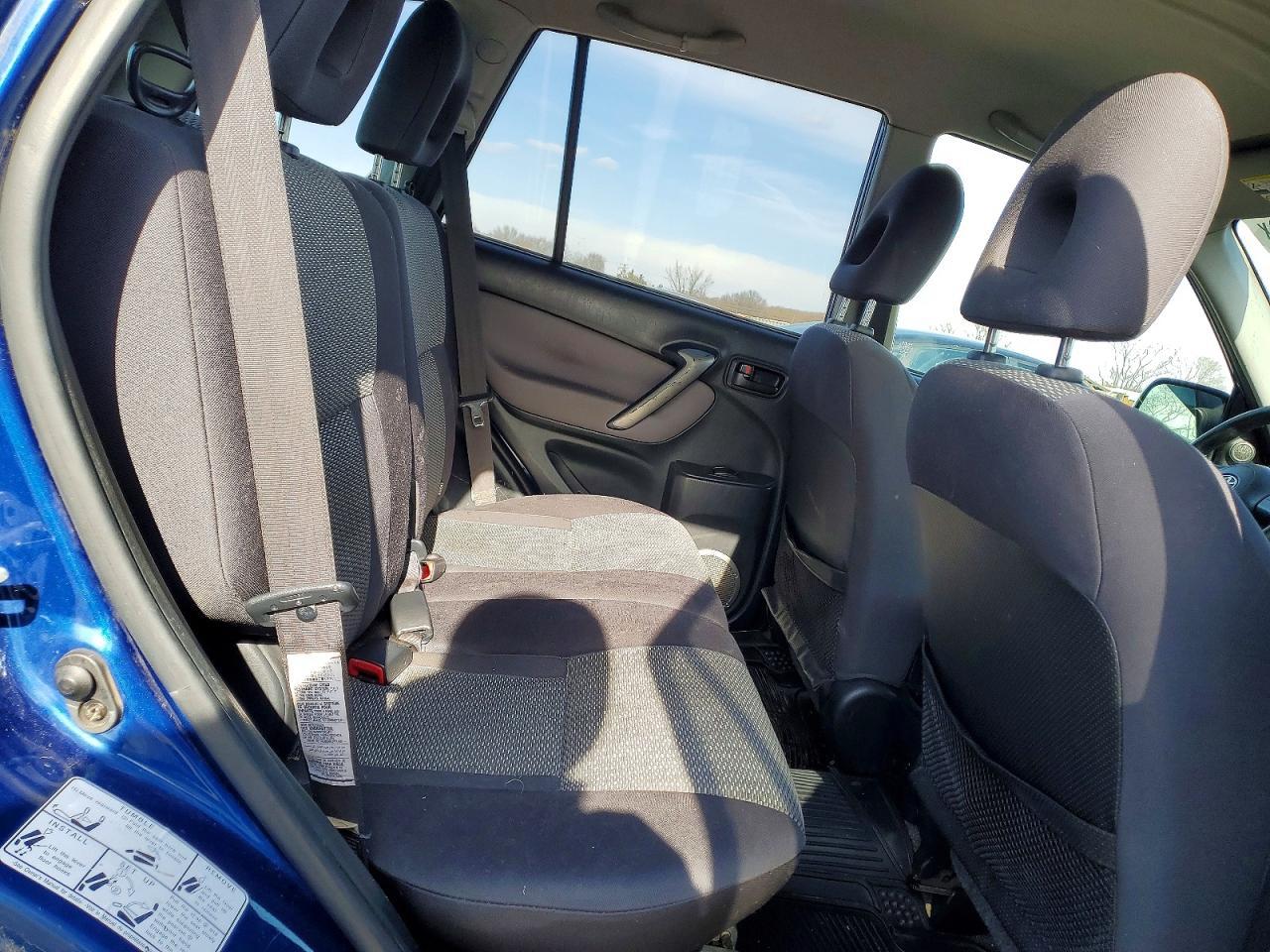 2005 Toyota Rav4 Base