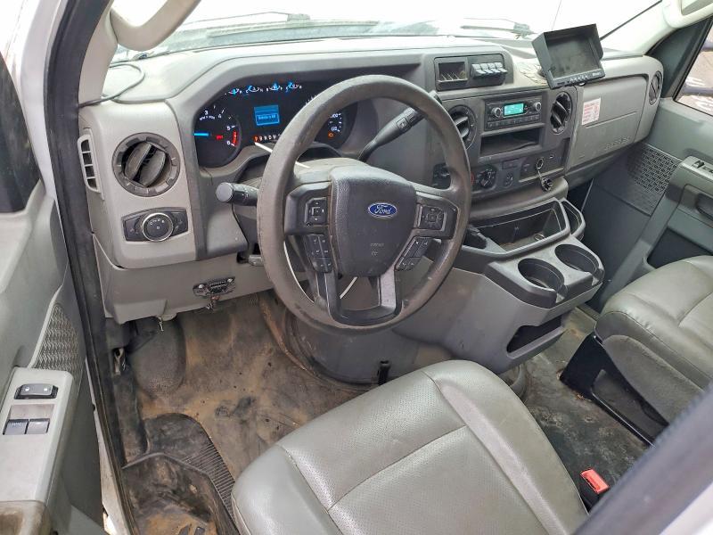 2022 Ford E350 Utility / Service Truck