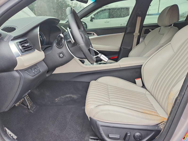 2023 Genesis G70 Base