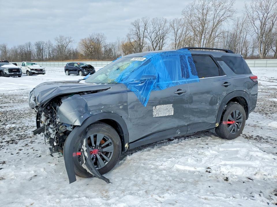 2022 Nissan Pathfinder sv 4WD