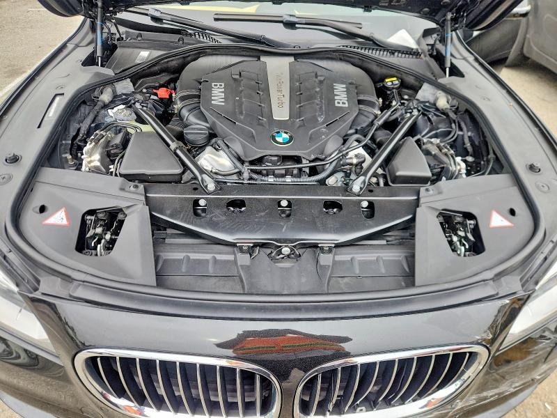 2015 BMW 750 i