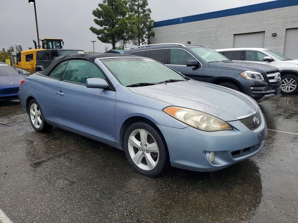 2004 Toyota Camry Solara se