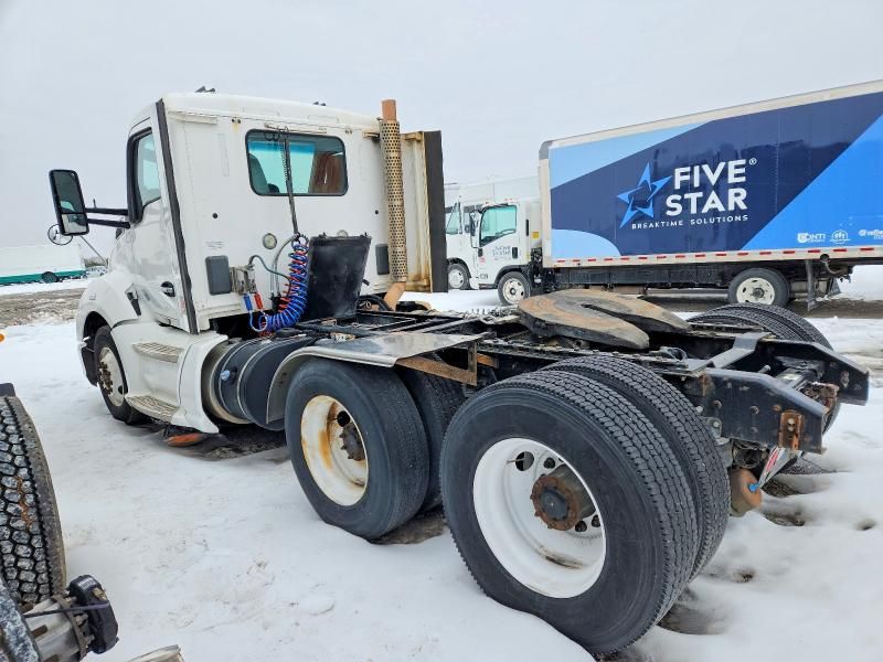 2014 Kenworth Construction T680