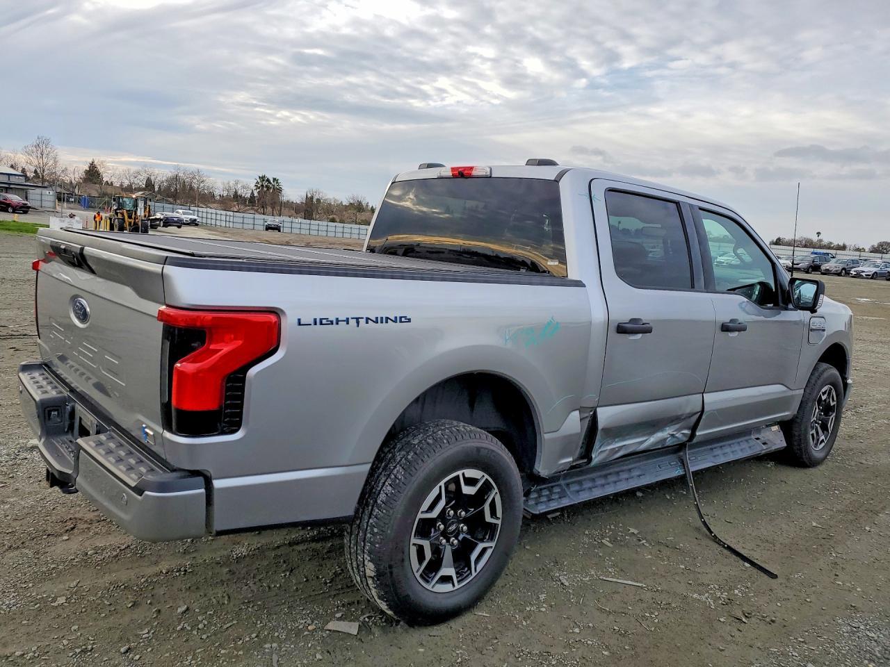 2023 Ford F150 Lightning PRO