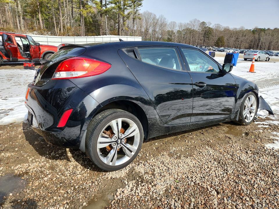 2013 Hyundai Veloster Base