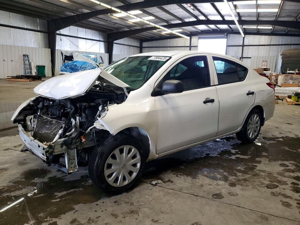2015 Nissan Versa s