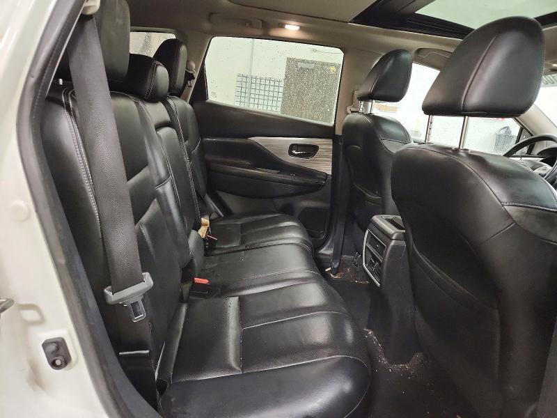 2017 Nissan Murano s