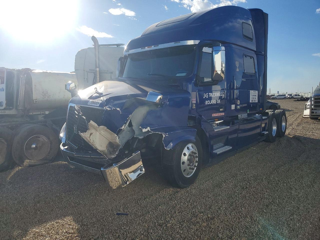 2018 Volv O VNL Semi Truck