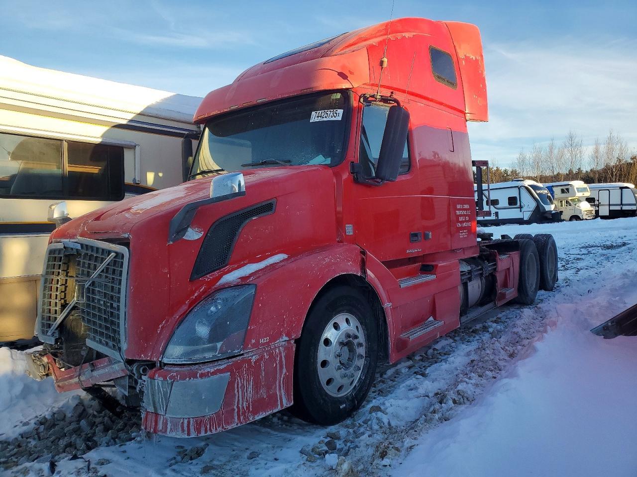 2010 Volvo VNL Semi Truck