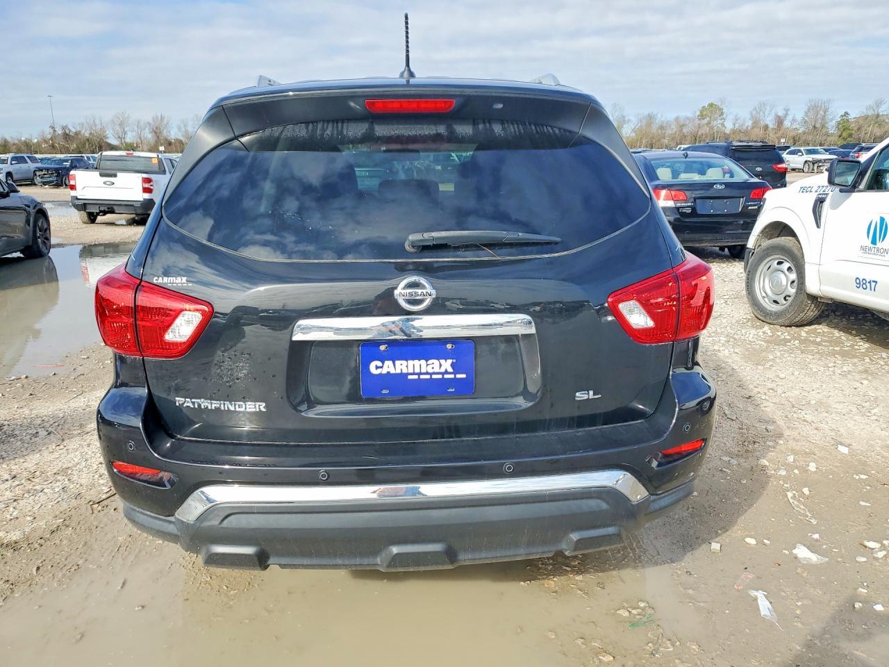 2017 Nissan Pathfinder s