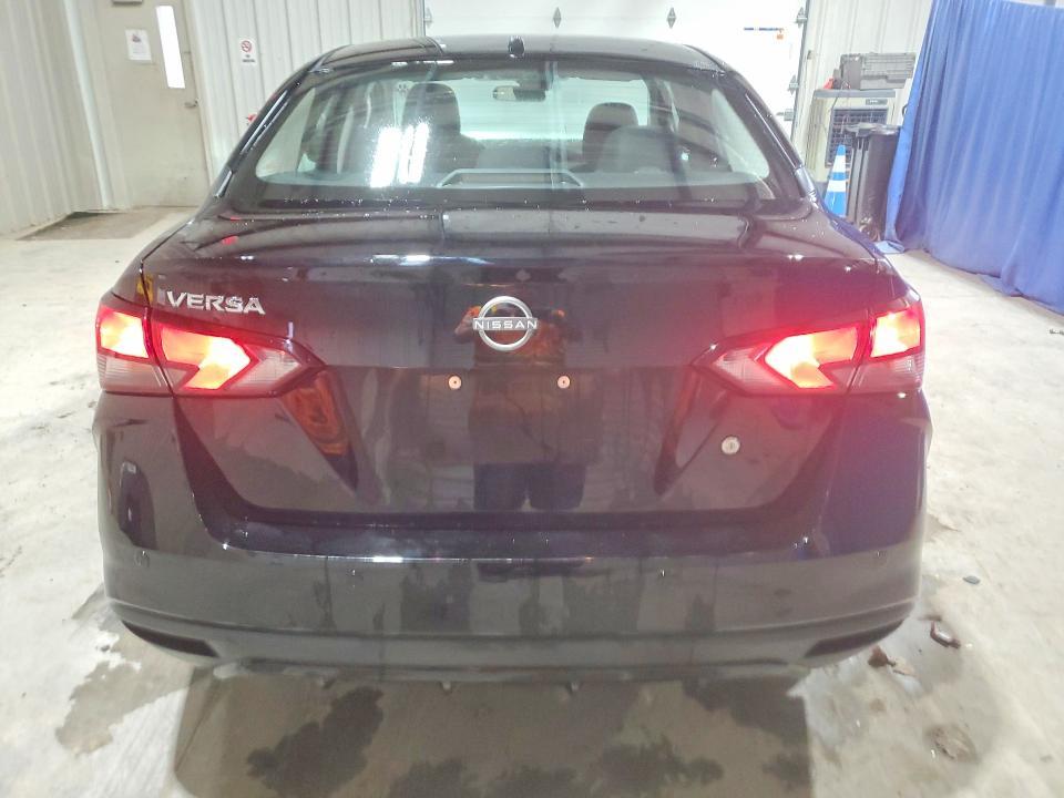 2025 Nissan Versa s