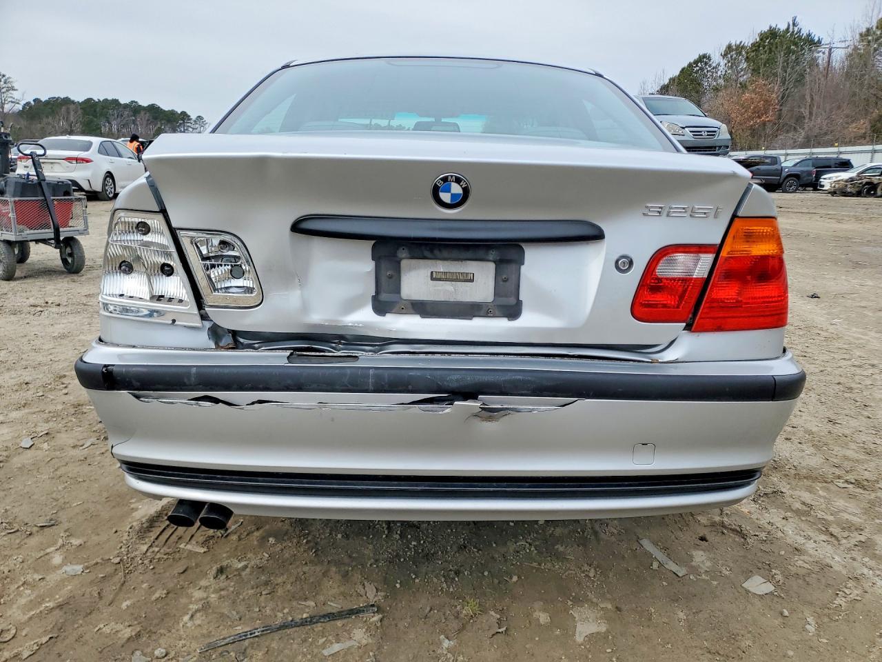 2001 BMW 325 i