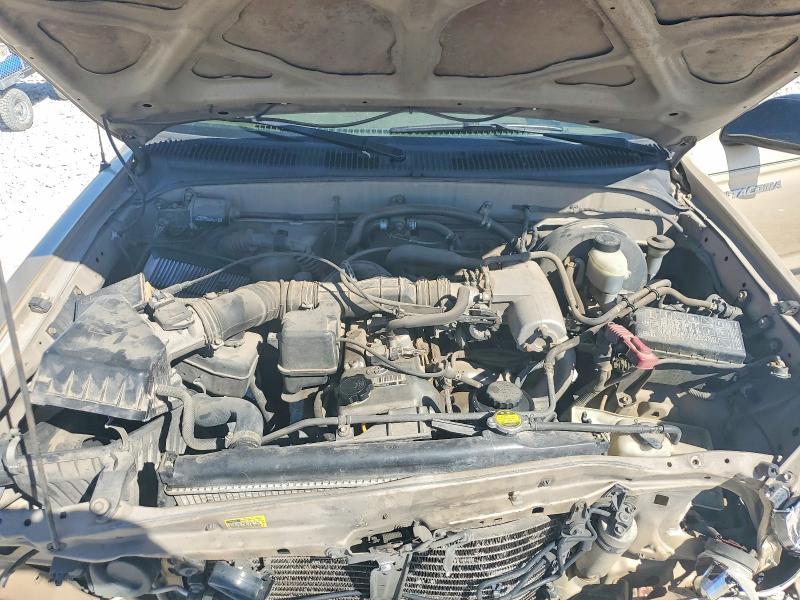 2002 Toyota Tacoma Base