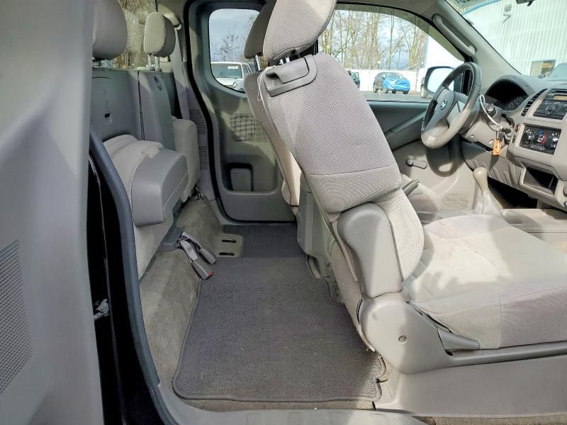 2011 Nissan Frontier s