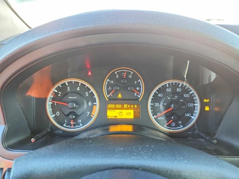 2010 Nissan Armada se