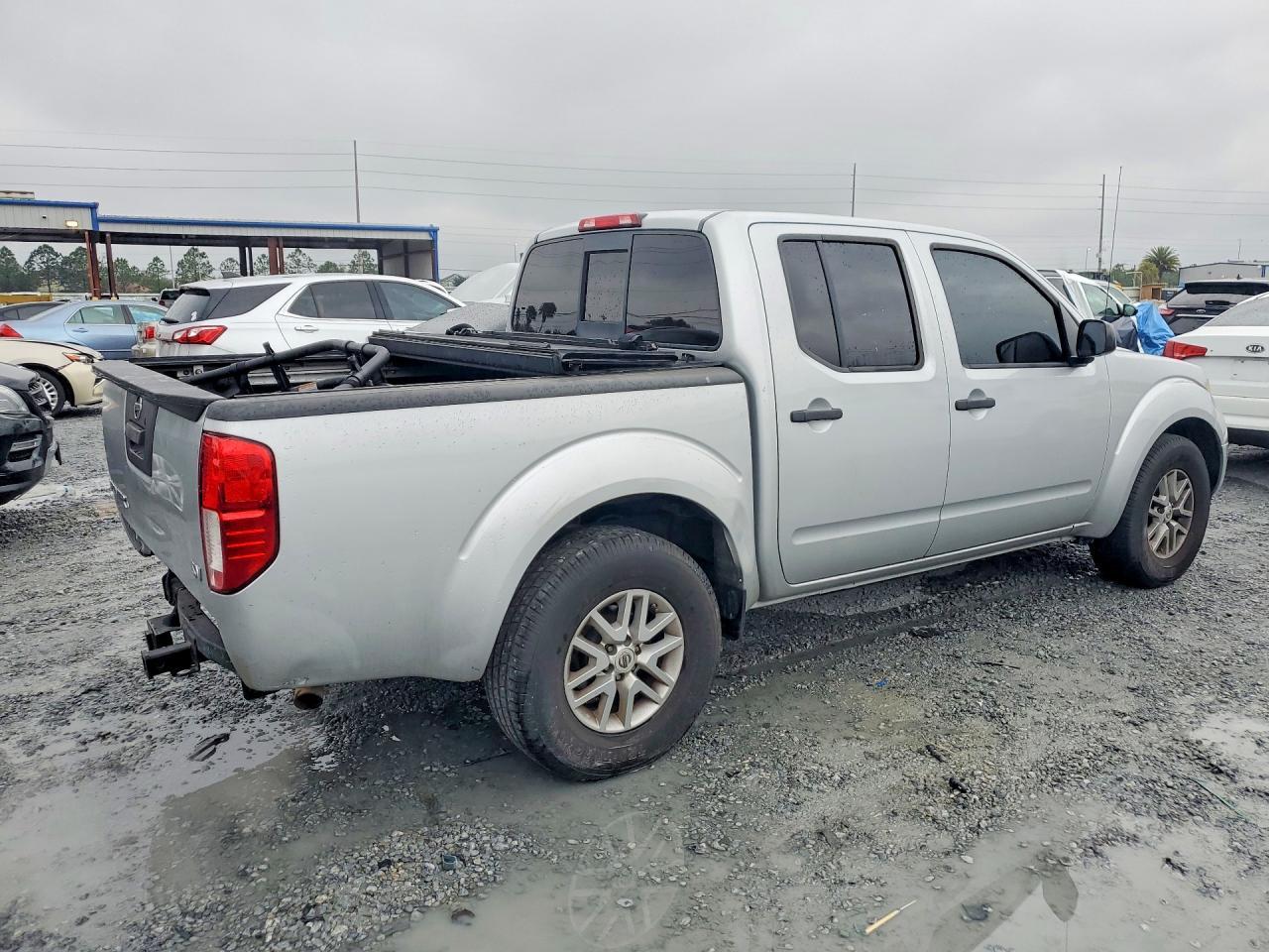 2016 Nissan Frontier s