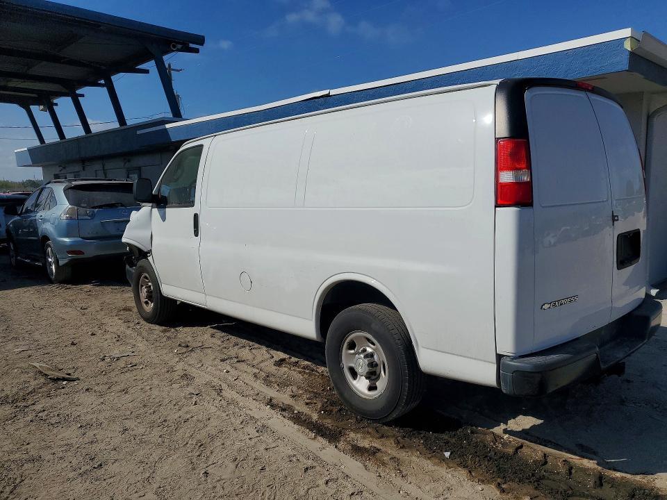 2020 Chev Express G2500