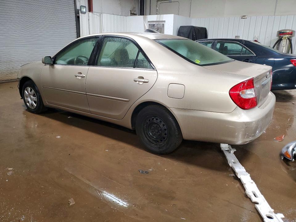 2004 Toyota Camry le
