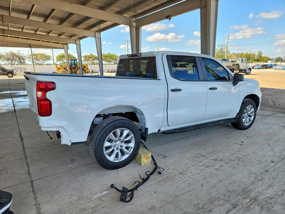 2022 Chevrolet Silverado C1500 Custom