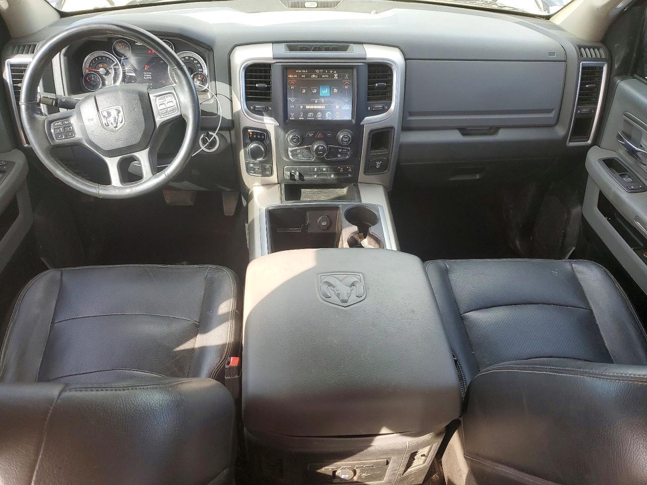 2015 Dodge RAM 1500 SLT