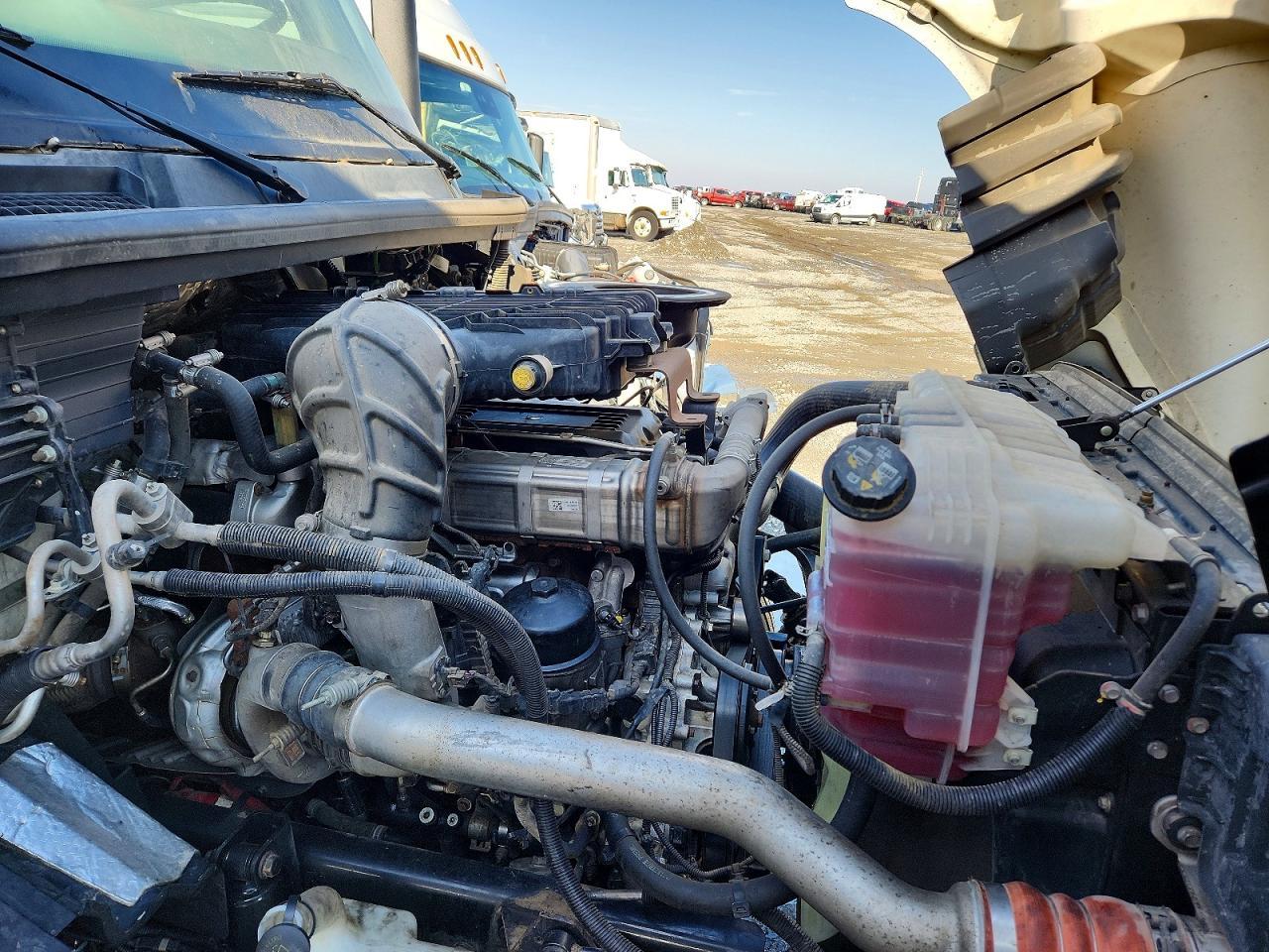 2021 International LT625