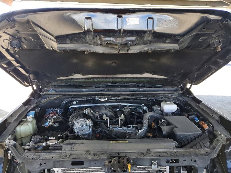 2023 Nissan Frontier s