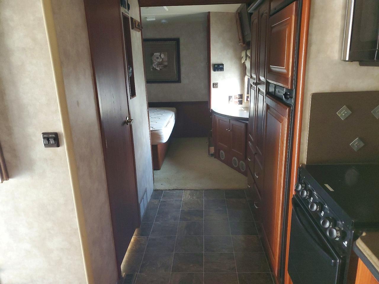 2011 Ford F53 RV