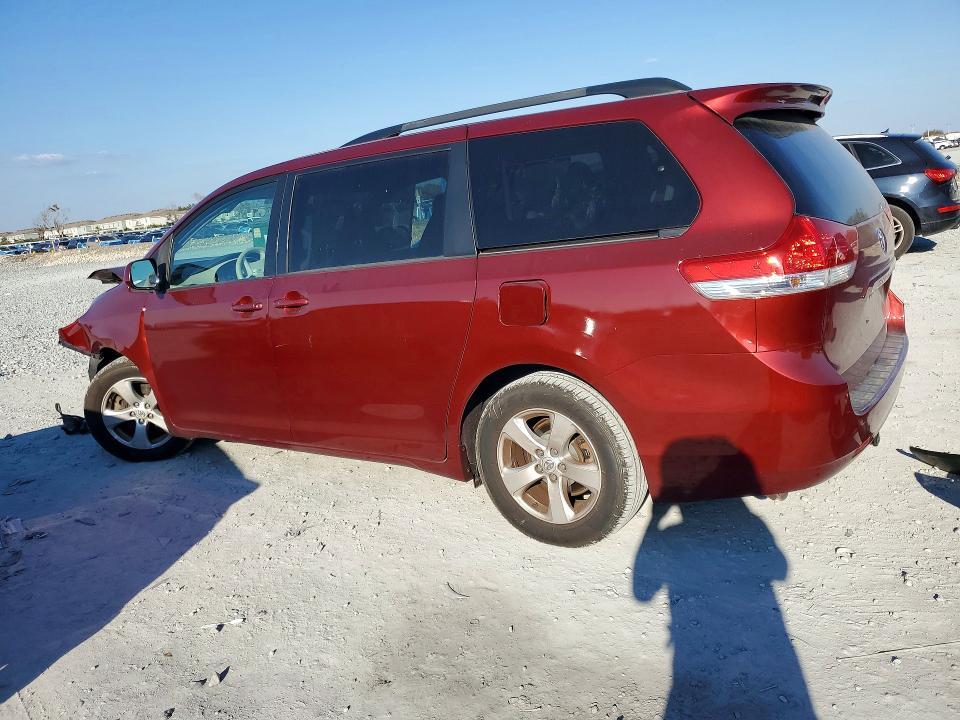 2014 Toyota Sienna le