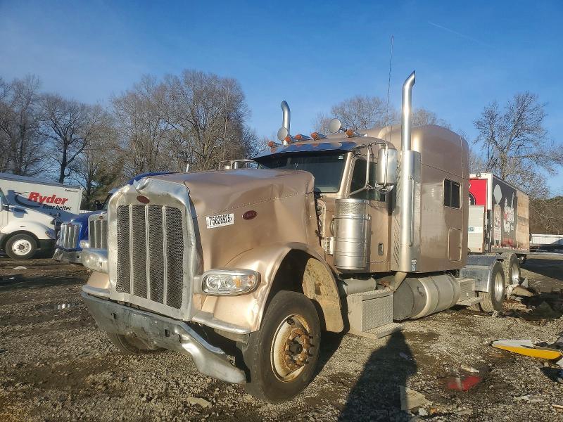 2018 Peterbilt 389 Semi Truck