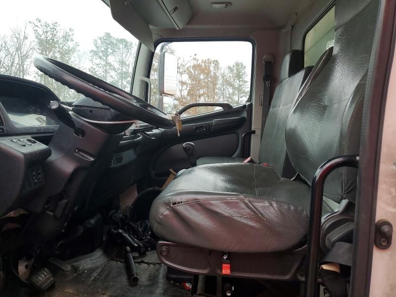 2018 Hino 258/268 BOX Truck